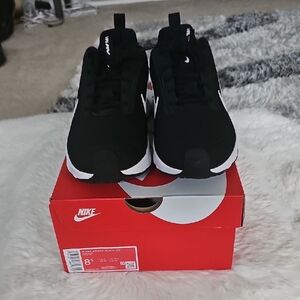 Nike Womens Black and White Sneakers